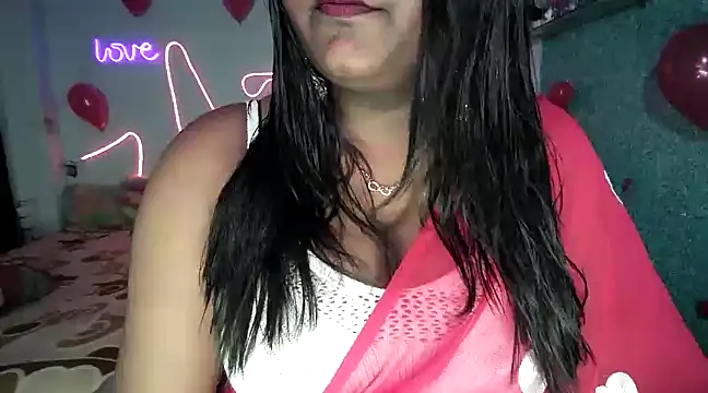 Snapshot of expression_queen chatting on February 17, 2:37 pm expression queen online show from February 17, 2:37 pm