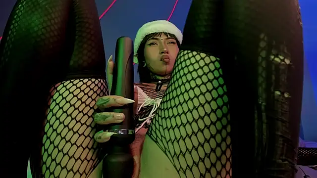 Evangeline bell online show from December 17, 3:06 pm