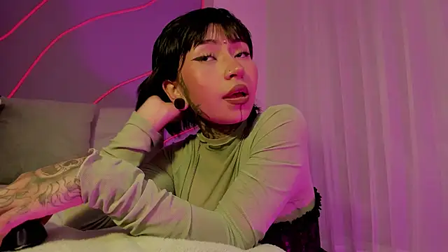 Evangeline bell online show from December 27, 3:59 pm