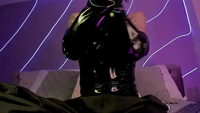 Evangeline bell online show from December 28, 12:03 pm