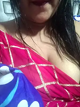 Jeenat  online show from December 4, 7:01 pm