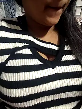 Jeenat  online show from December 31, 8:56 pm