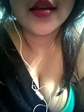 Jeenat  online show from January 10, 8:59 pm
