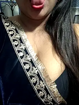 Jeenat  online show from January 26, 3:03 pm