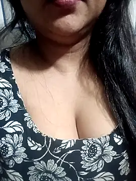 Jeenat  online show from March 5, 7:06 pm