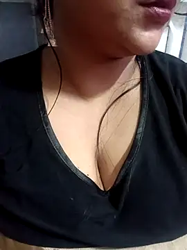 Jeenat  online show from March 8, 7:31 pm