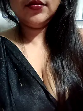 Jeenat  online show from March 16, 6:55 pm