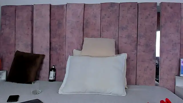 AshlieRoberts online show from December 26, 2:37 pm