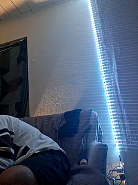 Snapshot of KeptupHack chatting on October 11, 3:17 am KeptupHack online show from October 11, 3:17 am