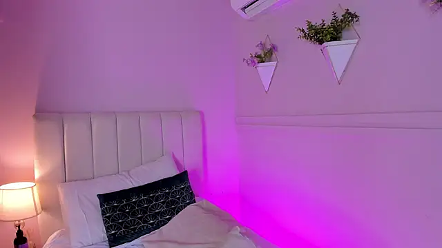 Snapshot of _bianca_18 chatting on January 30, 5:39 pm bianca 18 online show from January 30, 5:39 pm