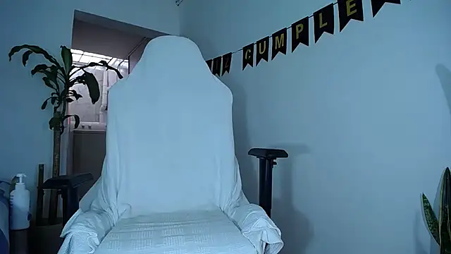 diamond black00 online show from January 2, 5:18 pm