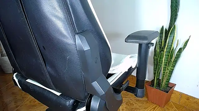 diamond black00 online show from March 19, 12:04 am