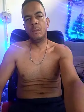 latinmartin73 online show from December 8, 4:18 pm