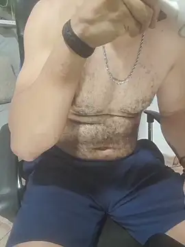 latinmartin73 online show from December 14, 2:22 pm