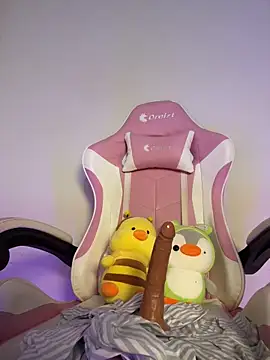 Snapshot of kittyfresita chatting on February 6, 7:24 am kittyfresita online show from February 6, 7:24 am