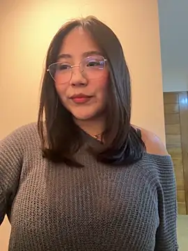 Snapshot of kittyfresita chatting on November 8, 2:12 am kittyfresita online show from November 8, 2:12 am