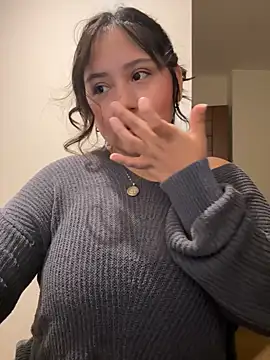 Snapshot of kittyfresita chatting on November 13, 2:10 am kittyfresita online show from November 13, 2:10 am