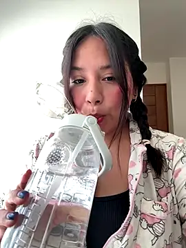 Snapshot of kittyfresita chatting on December 18, 3:29 pm kittyfresita online show from December 18, 3:29 pm