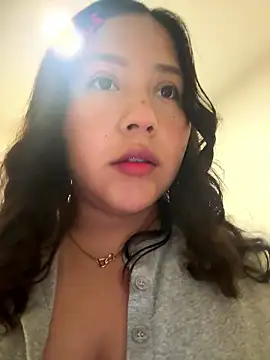 Snapshot of kittyfresita chatting on January 9, 6:05 am kittyfresita online show from January 9, 6:05 am