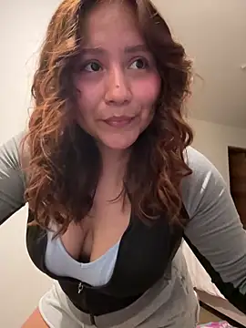 Snapshot of kittyfresita chatting on February 27, 2:22 am kittyfresita online show from February 27, 2:22 am