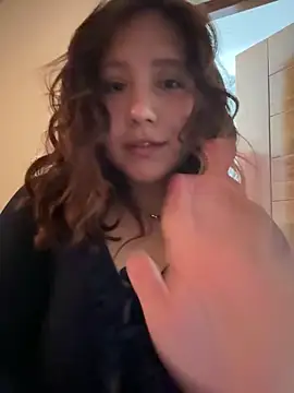 Snapshot of kittyfresita chatting on March 1, 3:41 am kittyfresita online show from March 1, 3:41 am