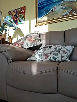 hotyoung24 online show from August 5, 5:32 am