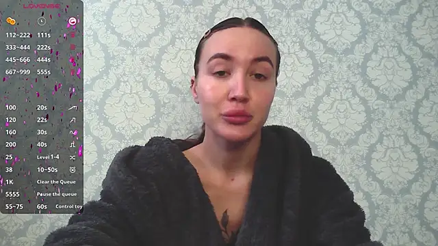 Stasia Queen online show from February 21, 7:45 am