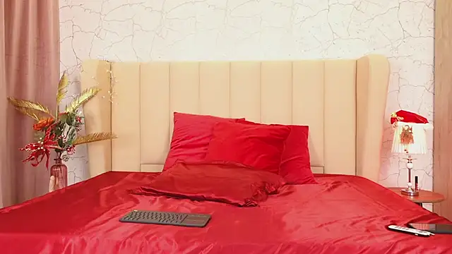 AlitaAnise online show from December 12, 8:32 pm