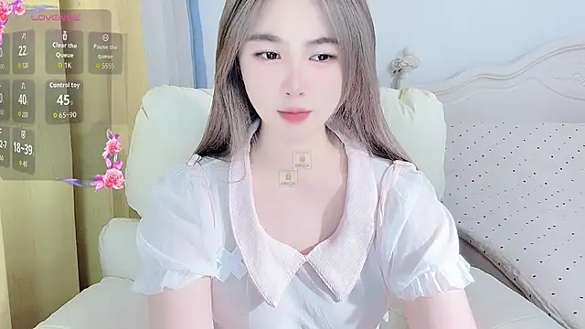 Caitlyn   online show from May 11, 3:07 pm