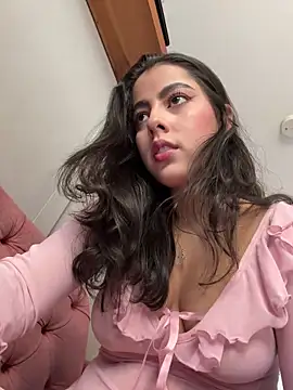 DakotaShelby online show from December 3, 9:46 pm