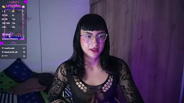 Kiitygirl online show from March 2, 8:27 am