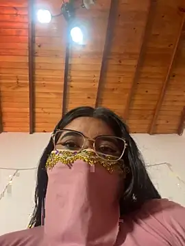 Maisa issa online show from November 18, 2:21 pm