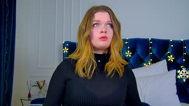 CrystalLyons online show from December 27, 8:28 pm