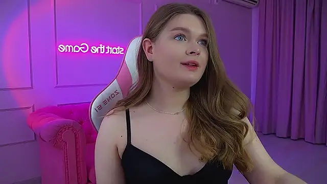 CrystalLyons online show from June 2, 6:32 pm