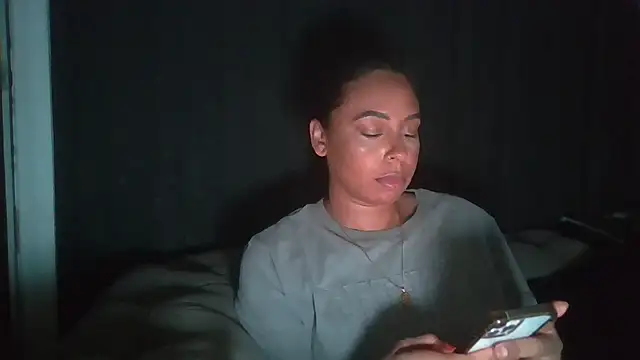Snapshot of bigbootyjayda chatting on April 9, 9:42 pm bigbootyjayda online show from April 9, 9:42 pm