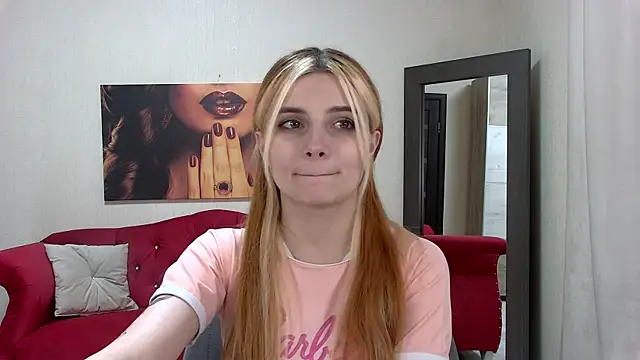 Snapshot of KellyStone chatting on January 22, 11:43 pm KellyStone online show from January 22, 11:43 pm