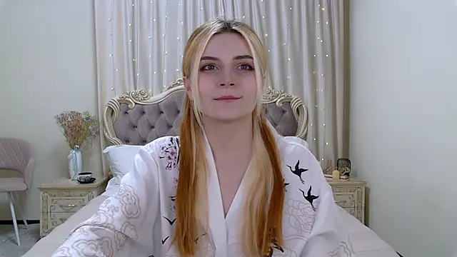 Snapshot of KellyStone chatting on January 28, 5:35 pm KellyStone online show from January 28, 5:35 pm