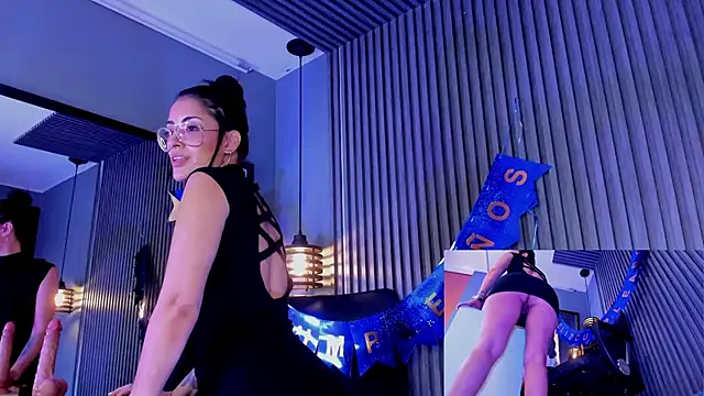 Snapshot of aura-baker chatting on March 7, 4:00 pm aura-baker online show from March 7, 4:00 pm