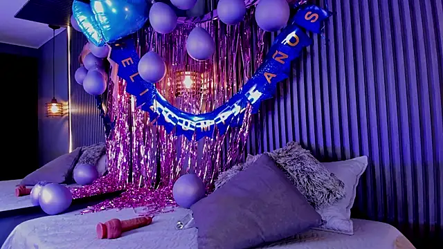 Snapshot of aura-baker chatting on March 12, 12:47 pm aura-baker online show from March 12, 12:47 pm