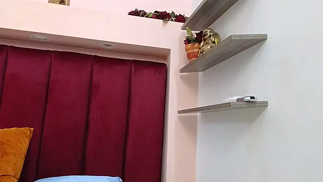 JESSYCORTES online show from January 14, 11:10 am