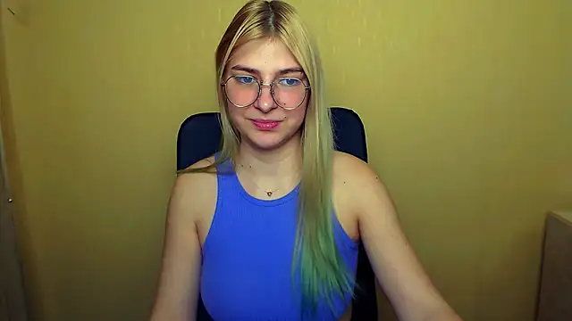 Snapshot of Luna_Lush_ chatting on February 6, 12:26 pm Luna Lush online show from February 6, 12:26 pm