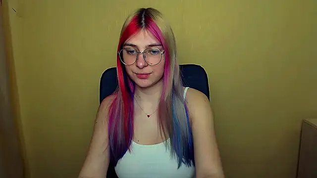 Snapshot of Luna_Lush_ chatting on March 17, 9:01 am Luna Lush online show from March 17, 9:01 am