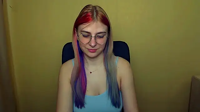 Snapshot of Luna_Lush_ chatting on March 21, 9:34 am Luna Lush online show from March 21, 9:34 am