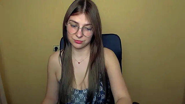 Luna Lush  online show from November 12, 3:56 pm