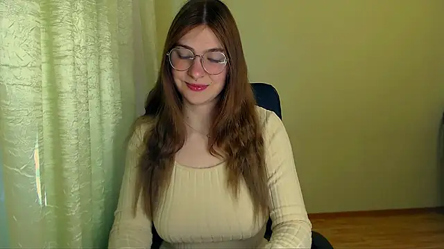 Luna Lush  online show from June 2, 10:28 am