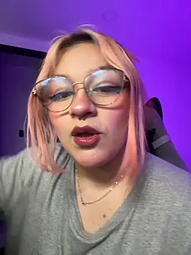 SophiaWeestt99 online show from June 23, 1:25 am