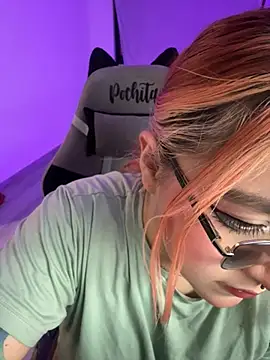 SophiaWeestt99 online show from June 25, 1:27 am