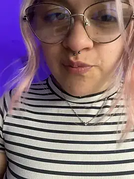 SophiaWeestt99 online show from July 29, 3:59 am