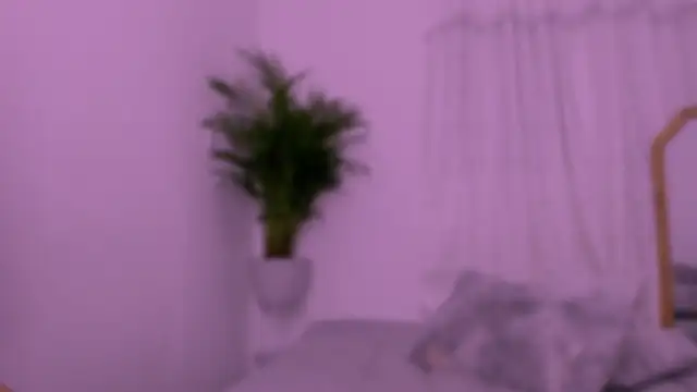 Snapshot of Miiafoxxx chatting on March 13, 10:21 pm Miiafoxxx online show from March 13, 10:21 pm
