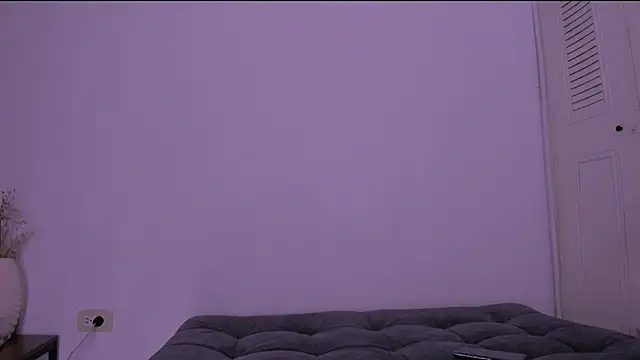 Snapshot of Miiafoxxx chatting on September 27, 2:27 am Miiafoxxx online show from September 27, 2:27 am